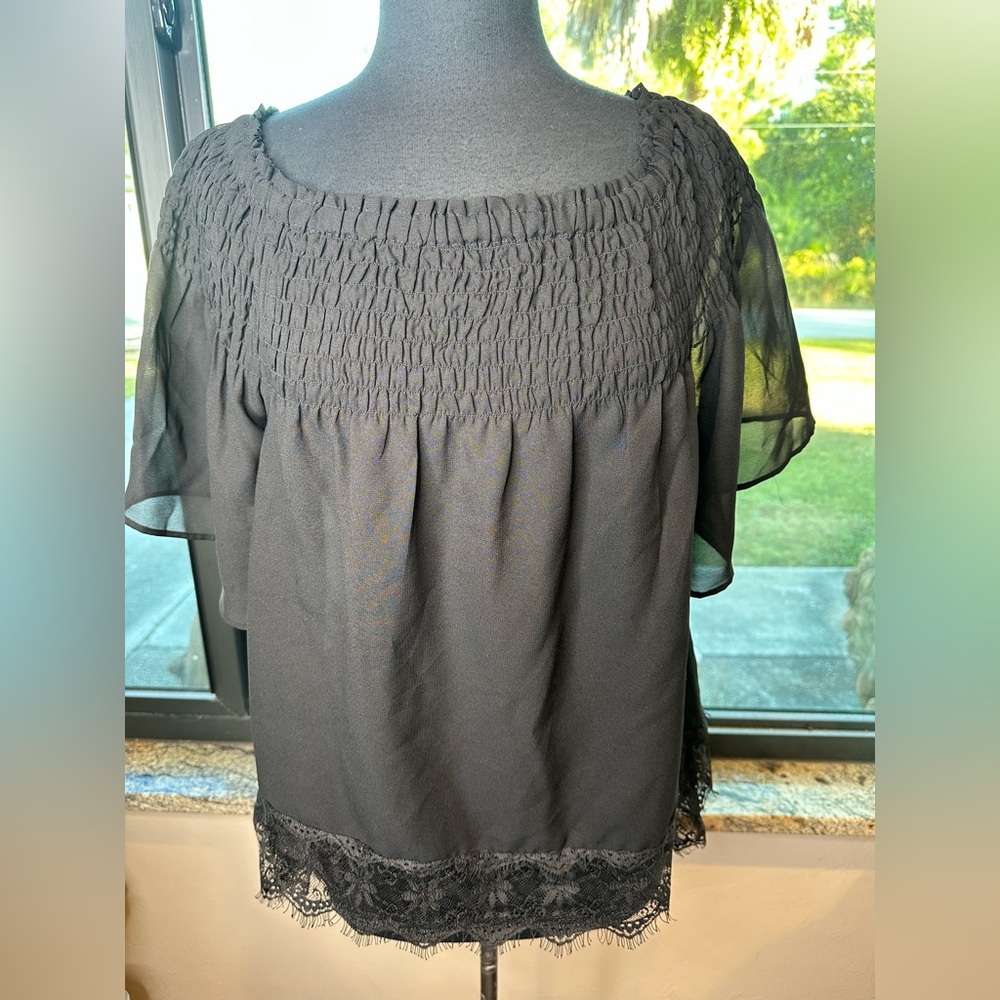 Libby Edelman Sheer Black Peasant Drop Shoulder Women's Top Size Medium